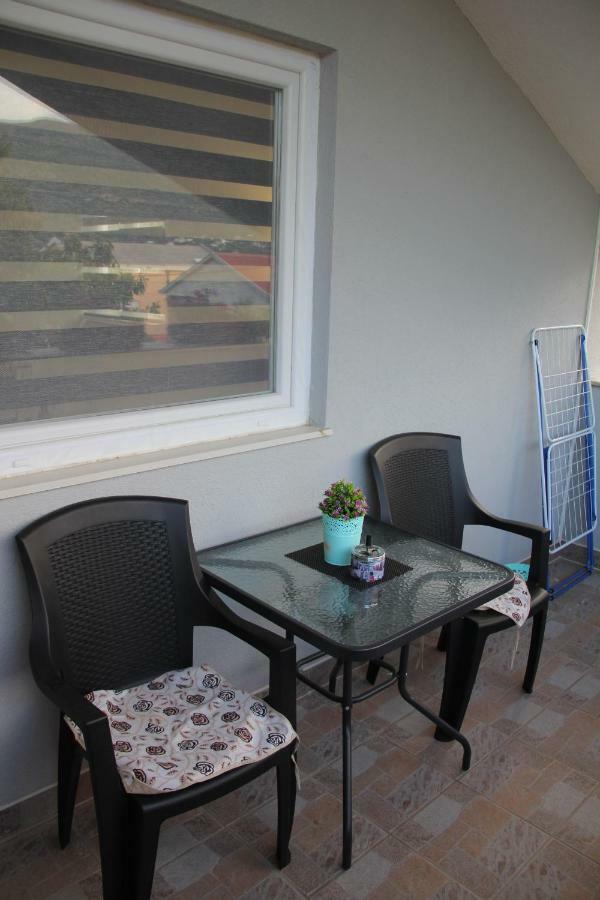Holiday Home Flora Mostar Eksteriør billede