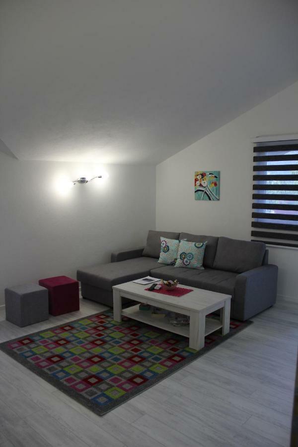 Holiday Home Flora Mostar Eksteriør billede